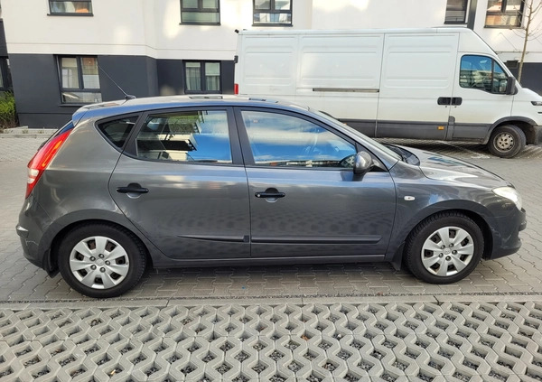 Hyundai I30 cena 18500 przebieg: 259704, rok produkcji 2007 z Warszawa małe 92